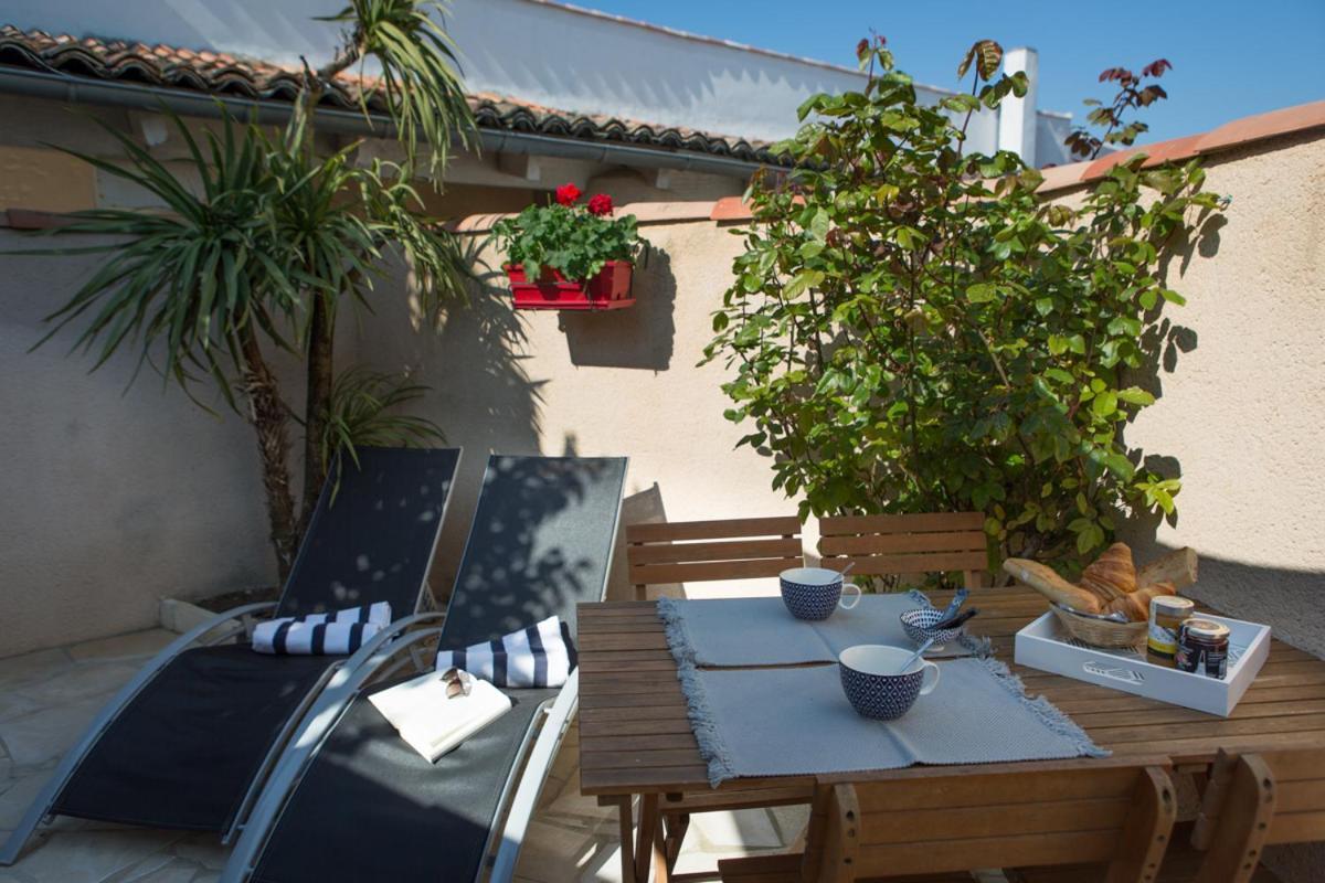 Le Clos Des Sternes La Flotte Esterno foto